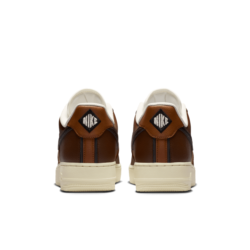 Nike Air Force 1 07 LV8