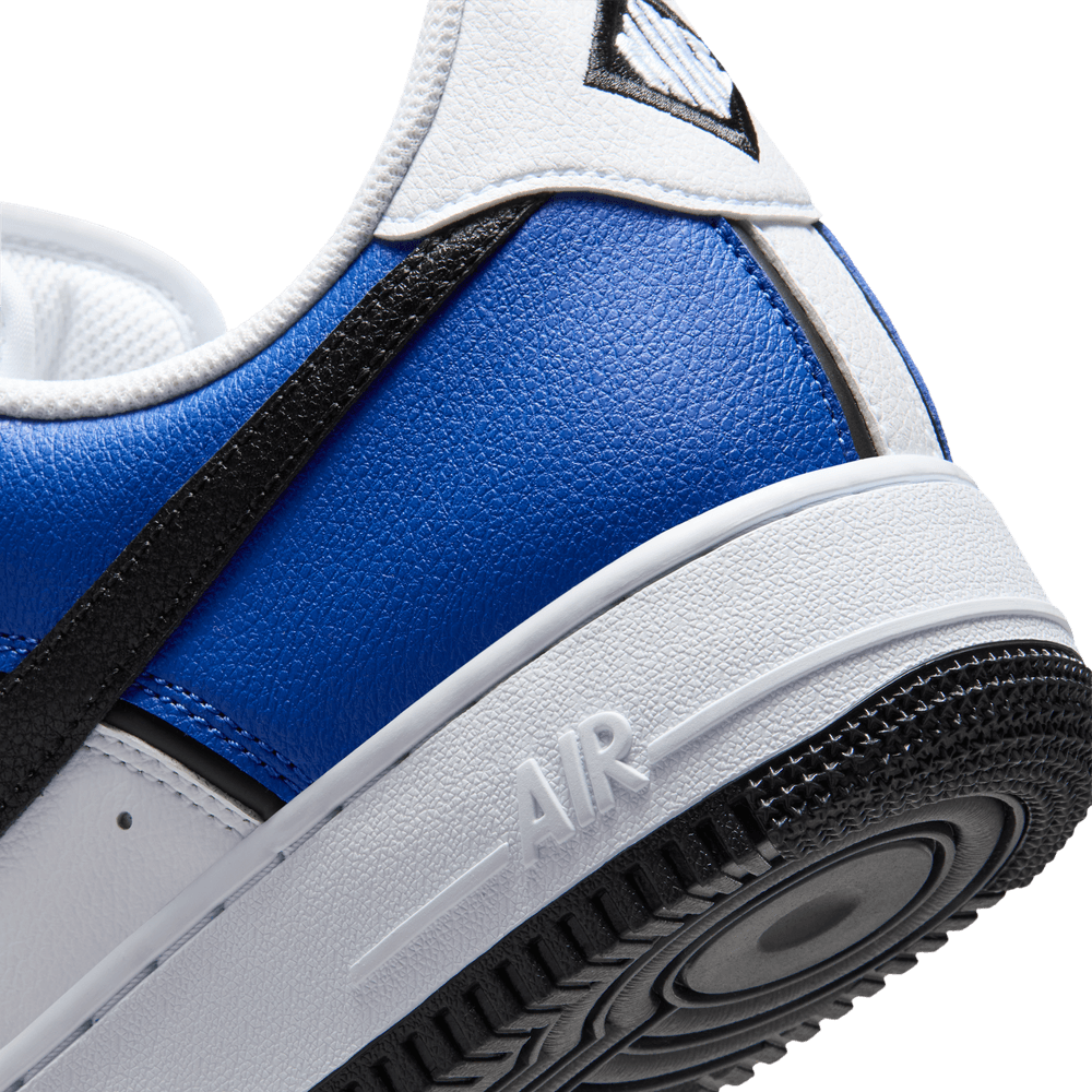 Nike Air Force 1 07 LV8