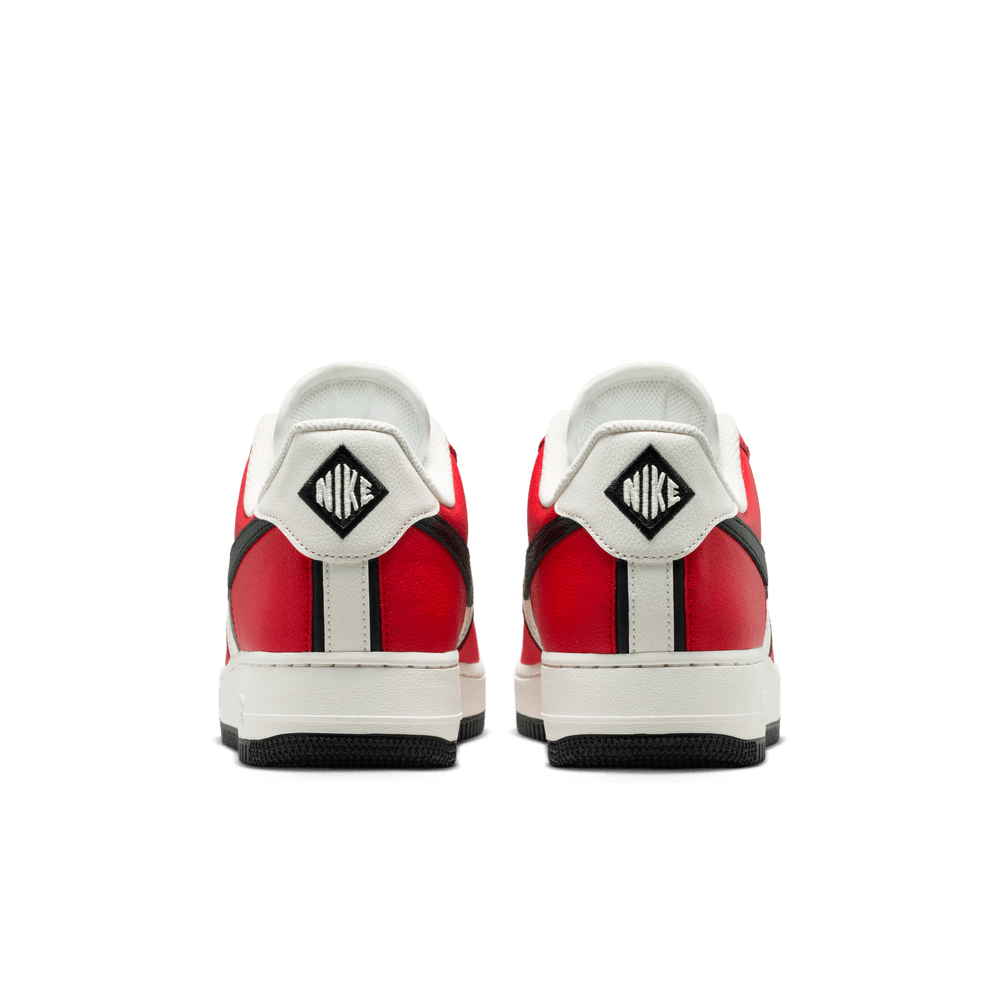 Nike Air Force 1 07 LV8