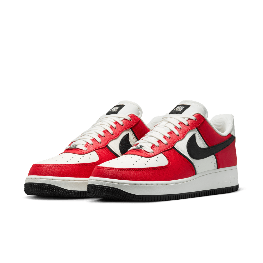 Nike Air Force 1 07 LV8