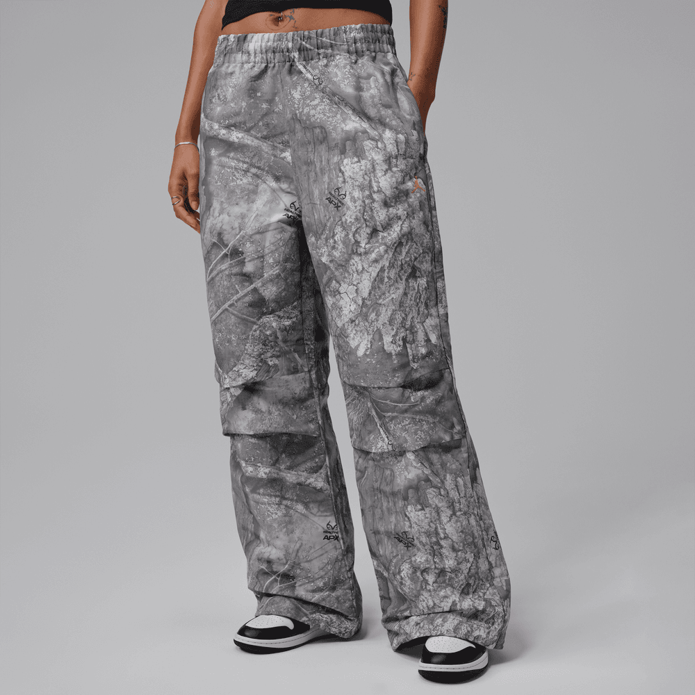 Wmns Air Jordan Brooklyn Realtree Pants