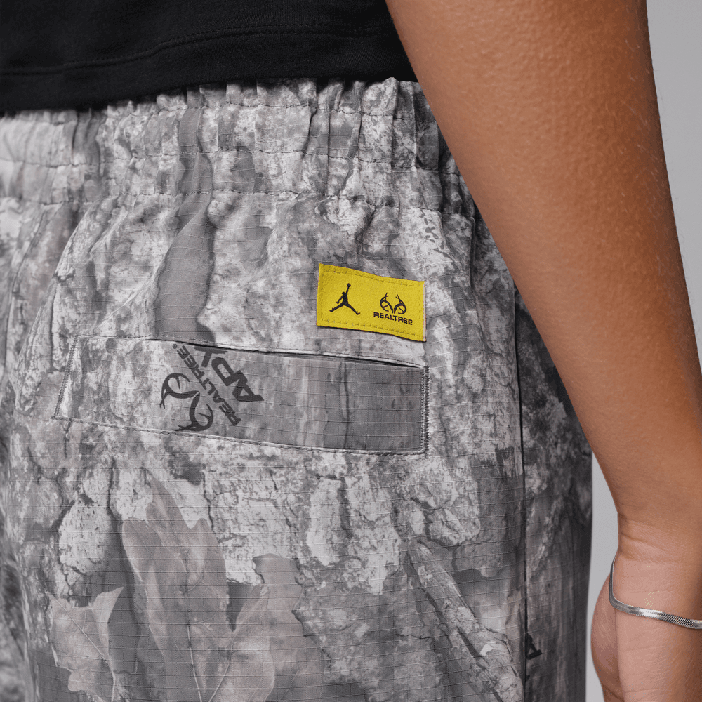 Wmns Air Jordan Brooklyn Realtree Pants