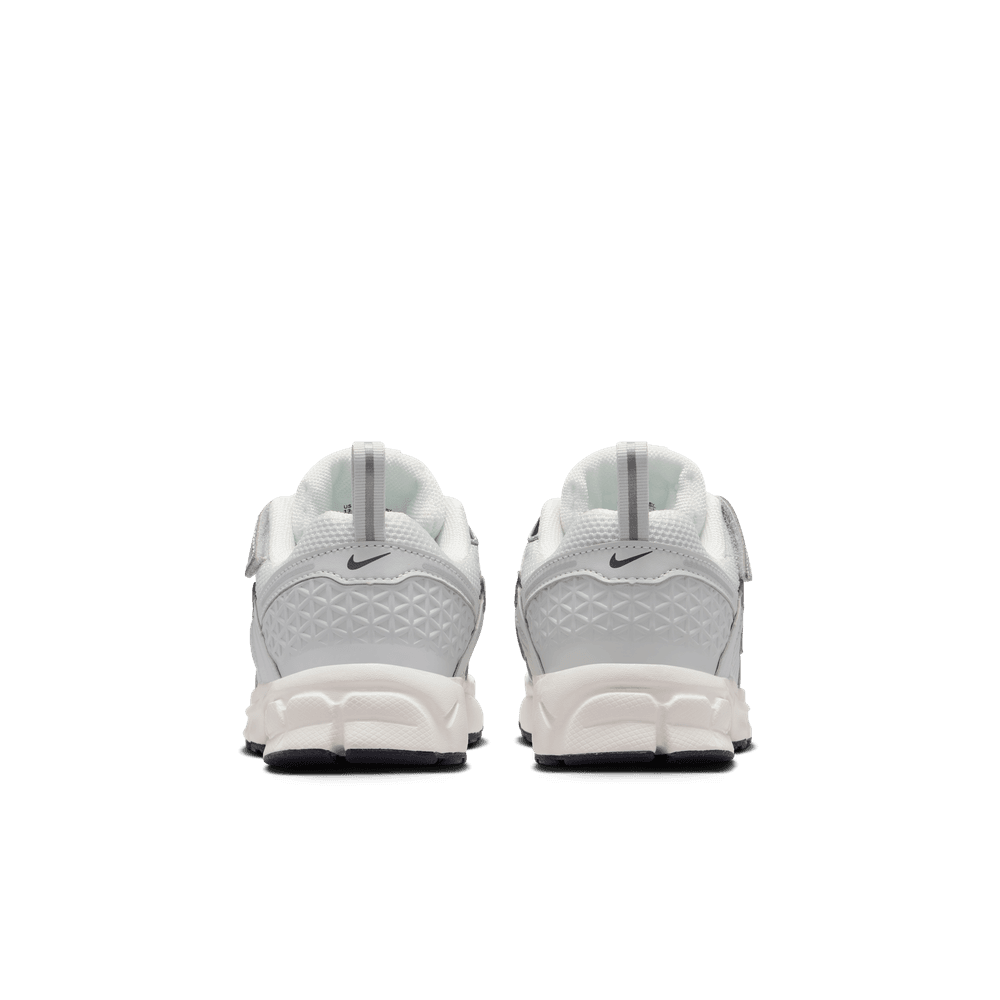 PS Nike Vomero 5
