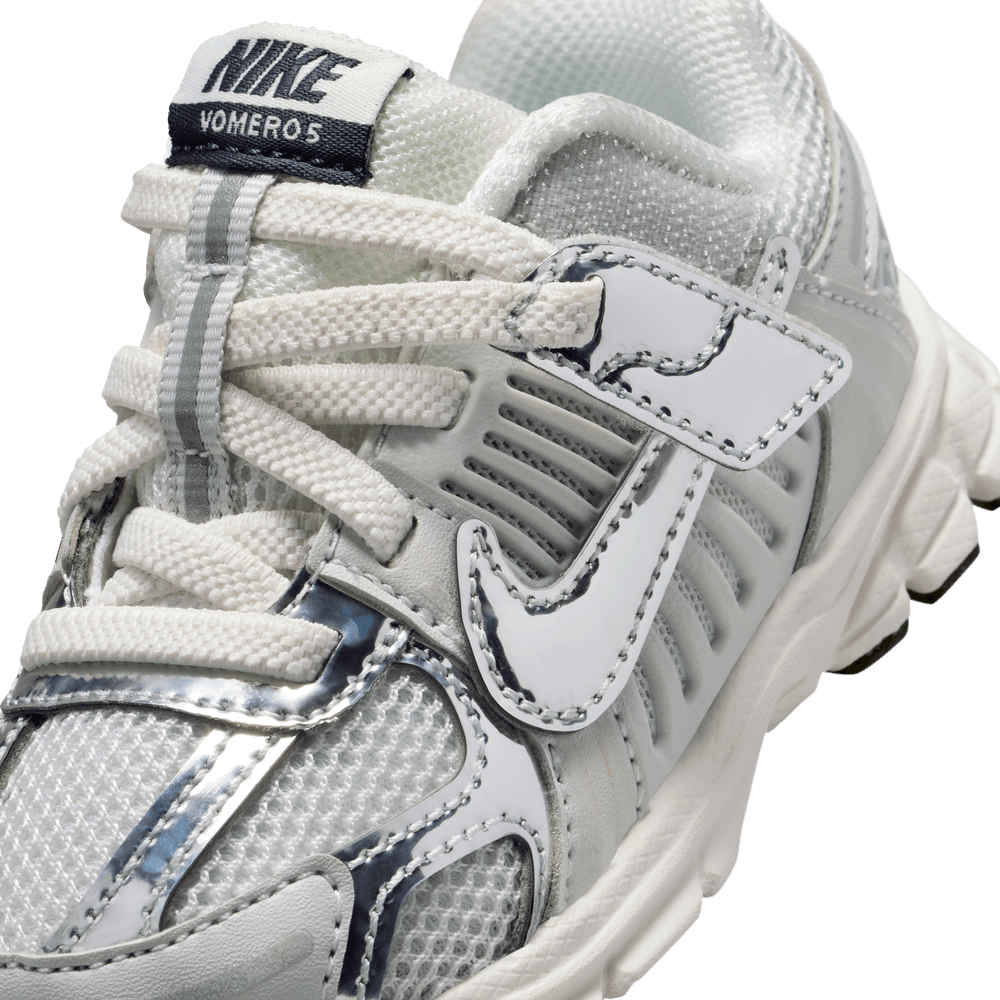 TD Nike Vomero 5