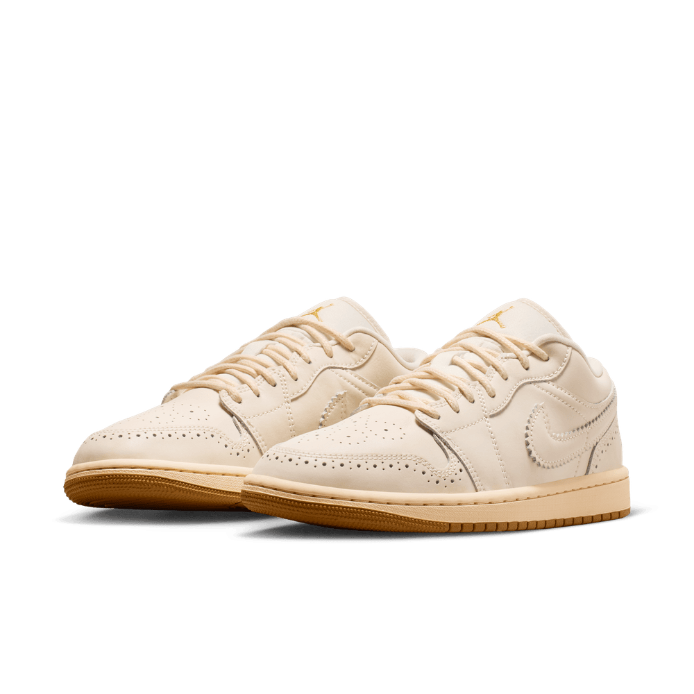 Wmns Air Jordan 1 Low SE