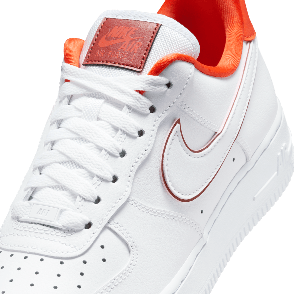 Wmns Nike Air Force 1 "07 Essential