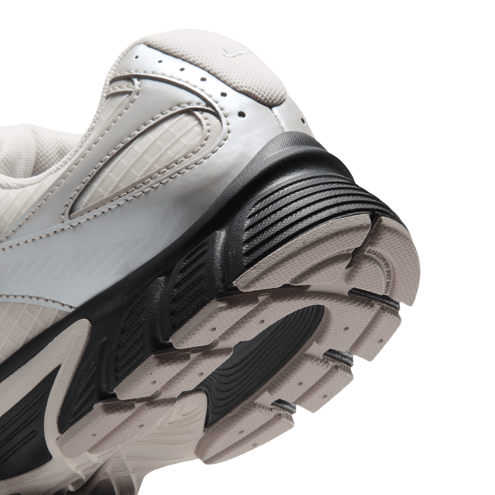 Wmns Nike V5 Runner Ripstop