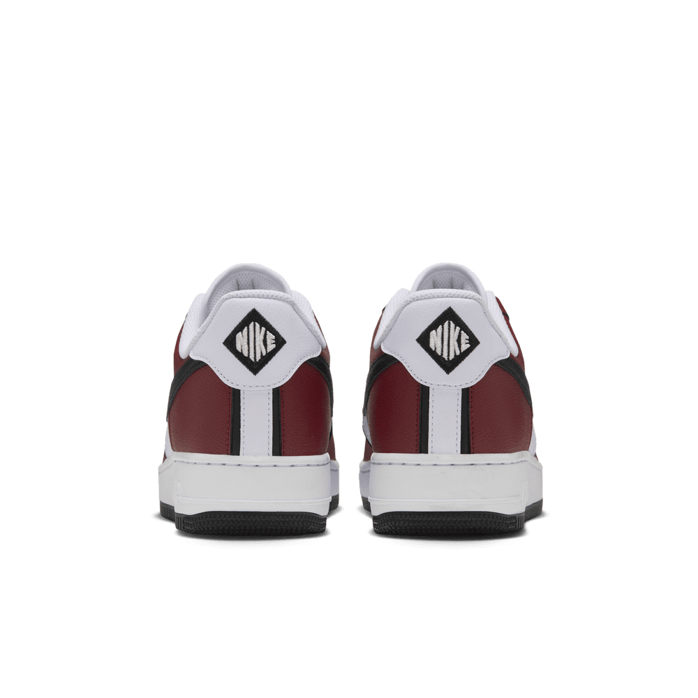 Nike Air Force 1 07 LV8
