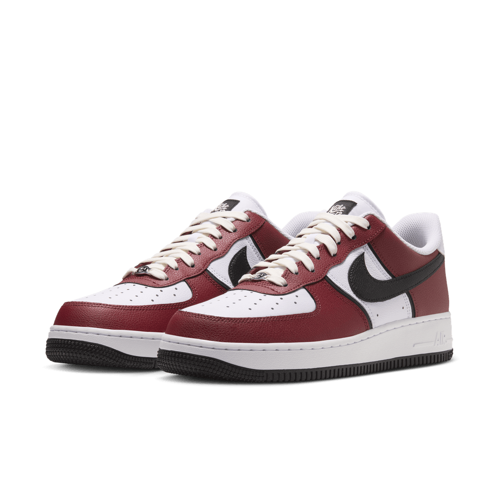 Nike Air Force 1 07 LV8
