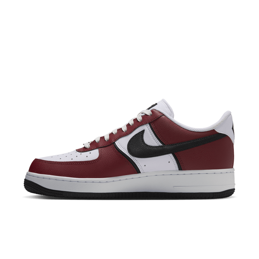 Nike Air Force 1 07 LV8