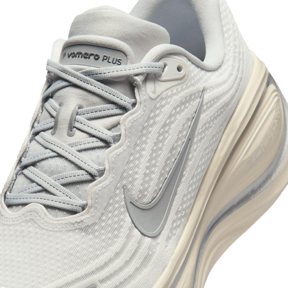 Nike Vomero Plus