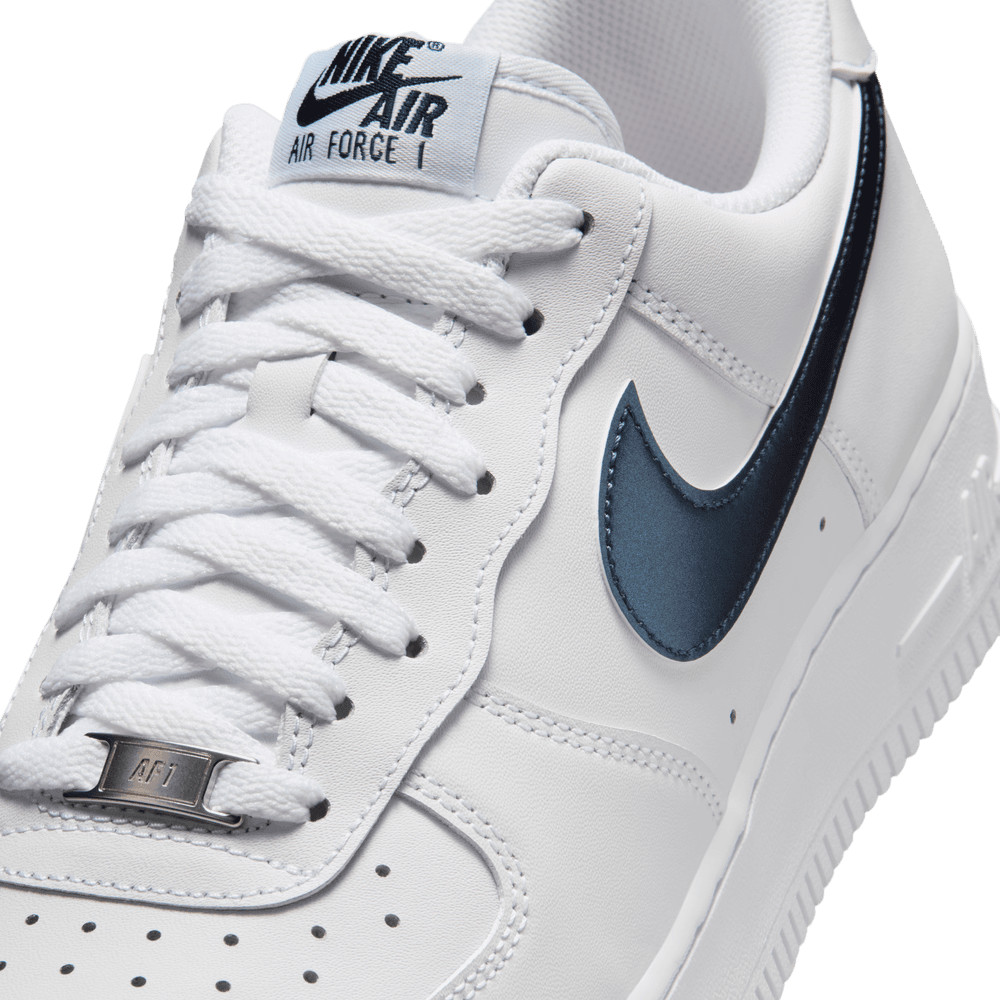Nike Air Force 1 '07 LV8