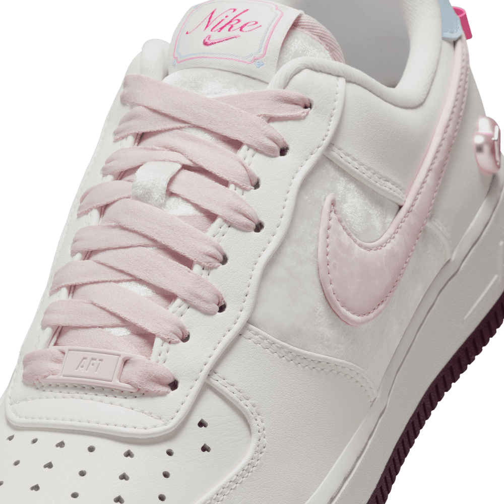 Wmns Nike Air Force 1 '07