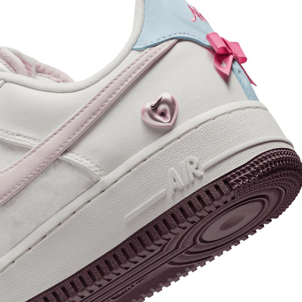 Wmns Nike Air Force 1 '07