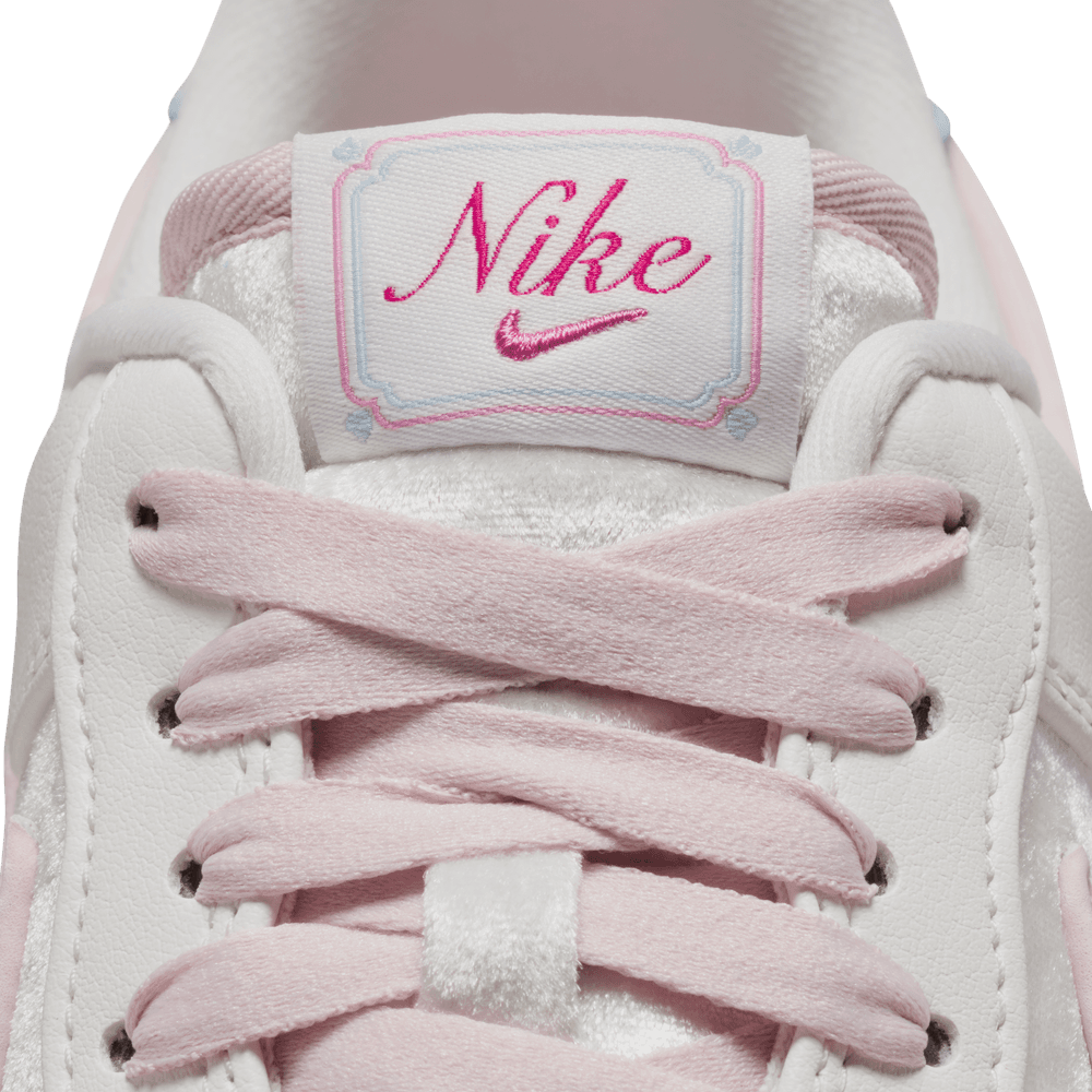 Wmns Nike Air Force 1 '07