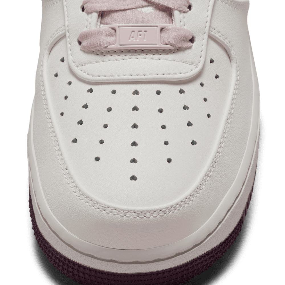 Wmns Nike Air Force 1 '07