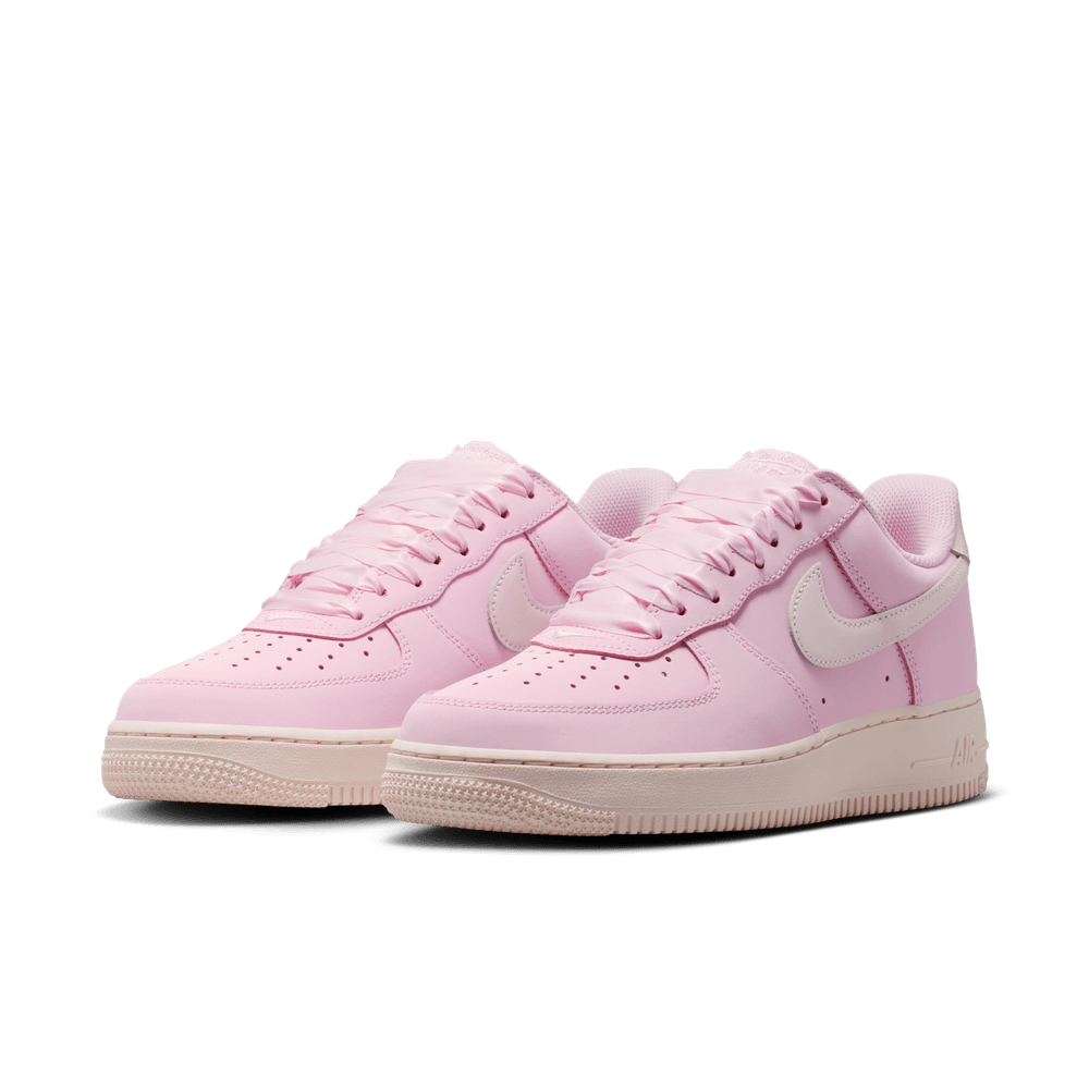 Wmns Nike Air Force 1 Retro Premium