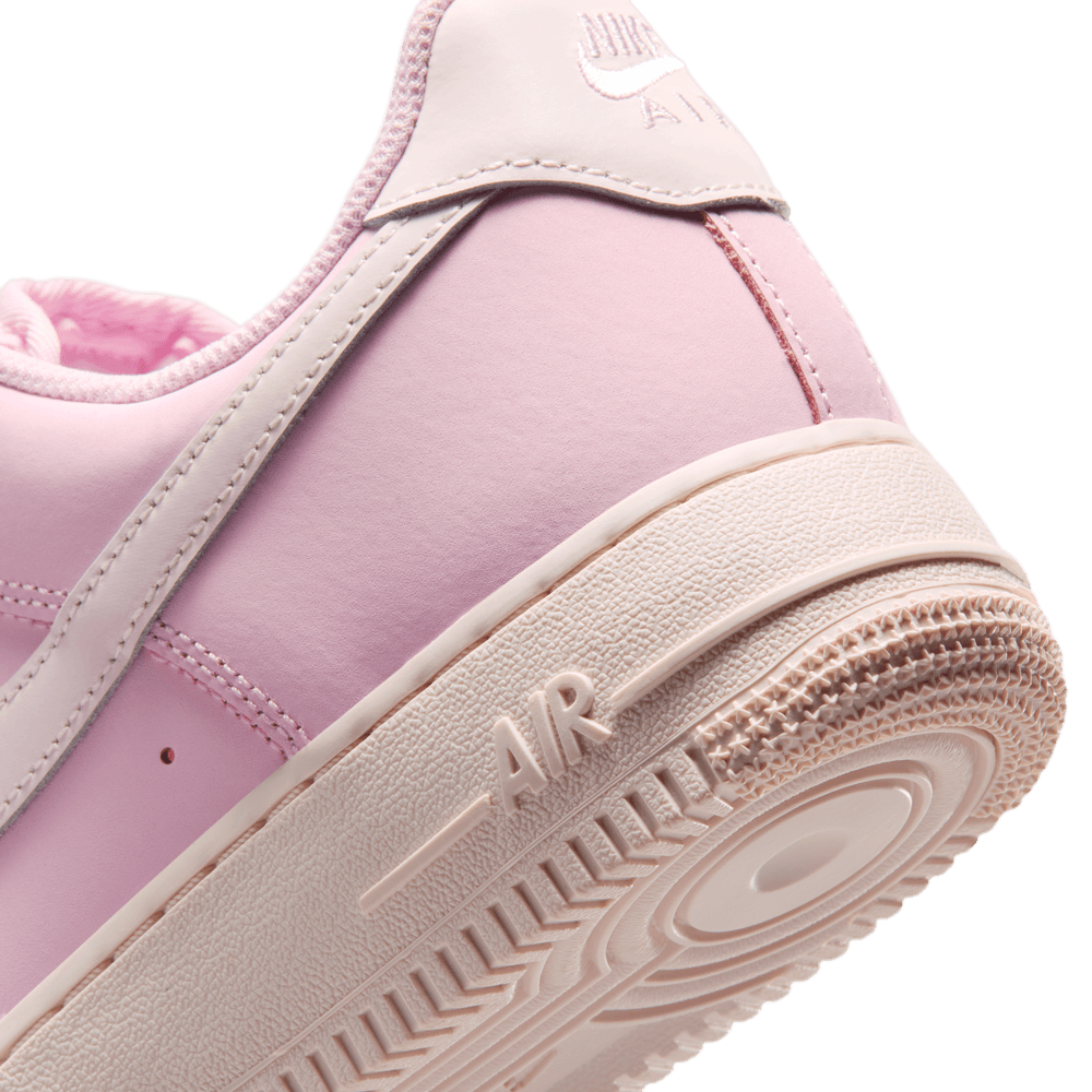 Wmns Nike Air Force 1 Retro Premium