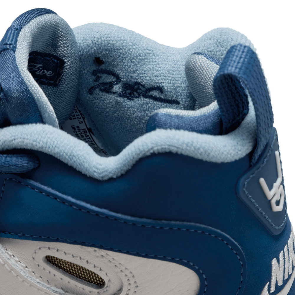PS Nike Diamond Turf II