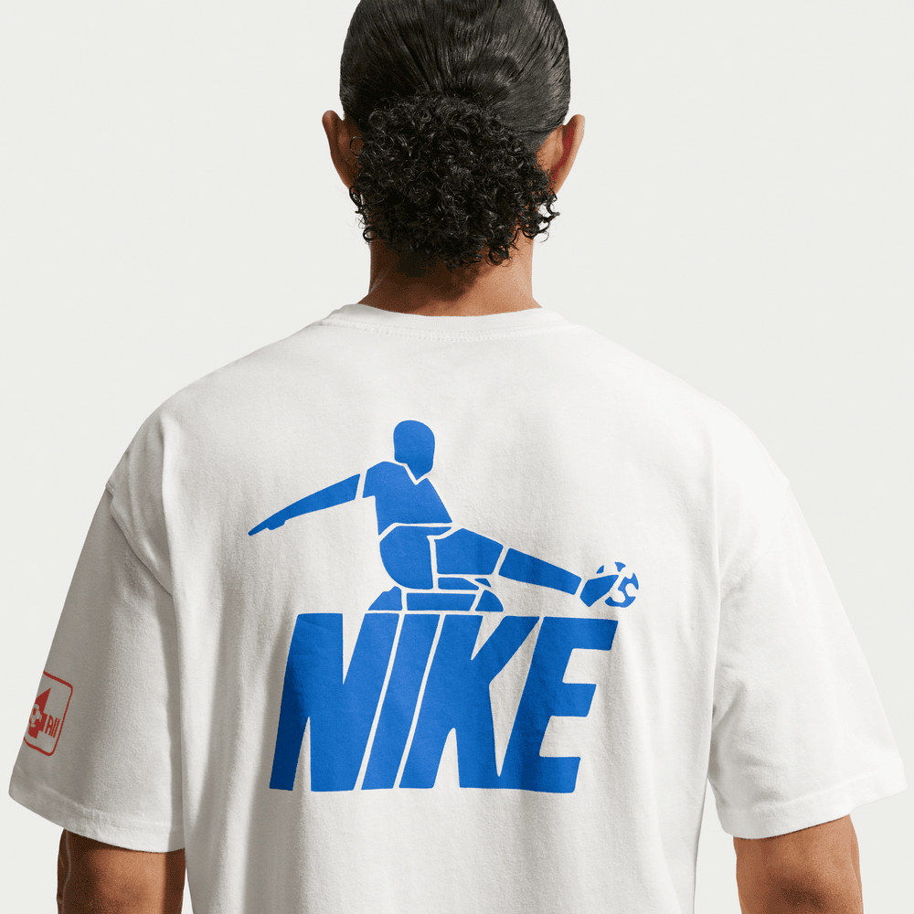 Nike Sportswear Lifestyle Celeb FB Tee 2