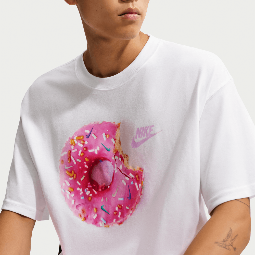 Nike Sportswear Max90 Short-Sleeve Donut Graphic Tee