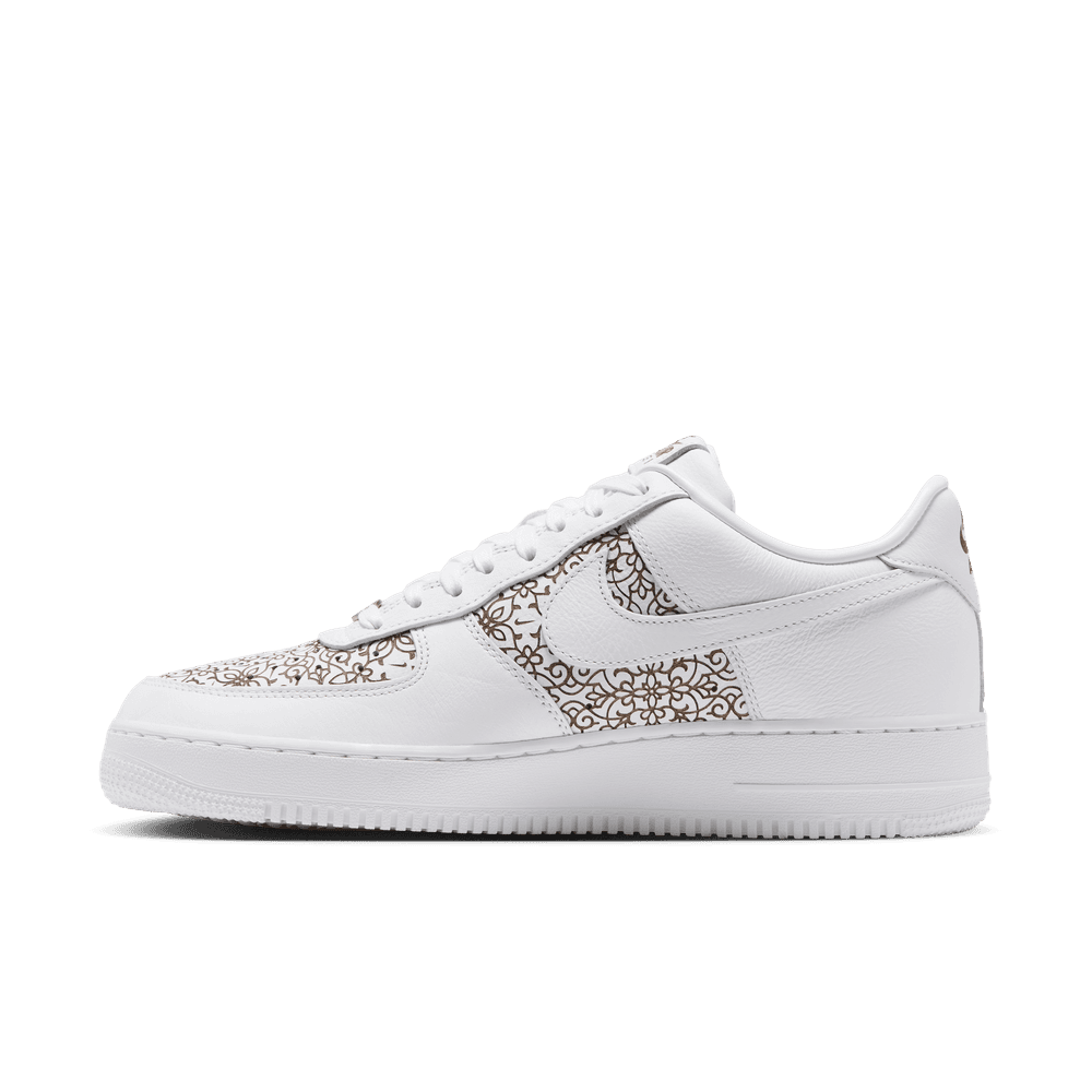 Nike Air Force 1 07 LV8
