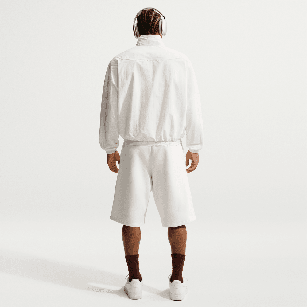 Nike Dri-FIT Standard Issue Game Woven Water-Repellent Lightweight Jacket