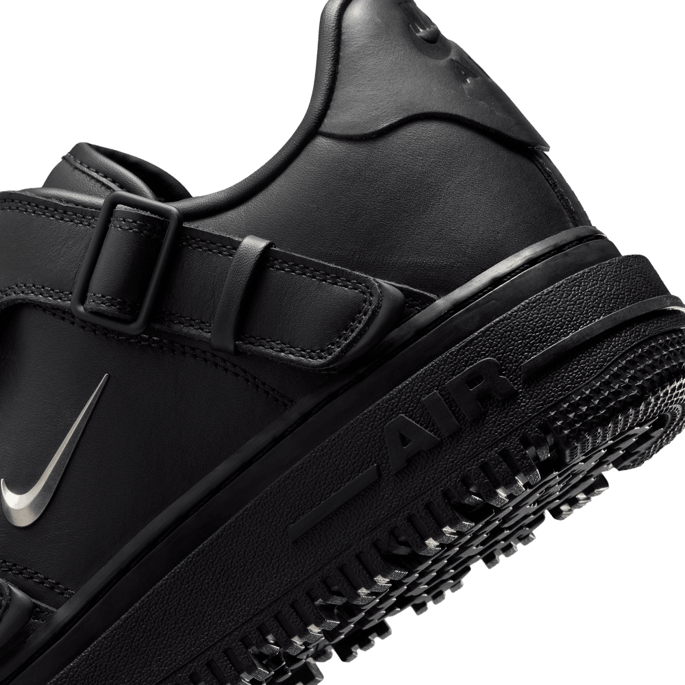 Nike Air Force 1 Luxe