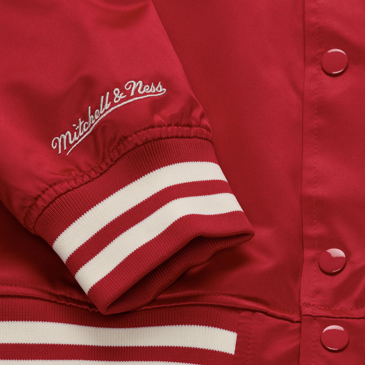 M&amp;N NBA Chicago Bulls Retro Roots Lightweight Satin Jacket