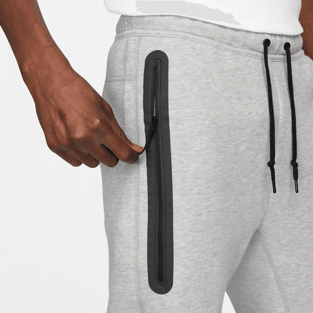 Nike Sportswear Tech Fleece Slim Fit Jogger