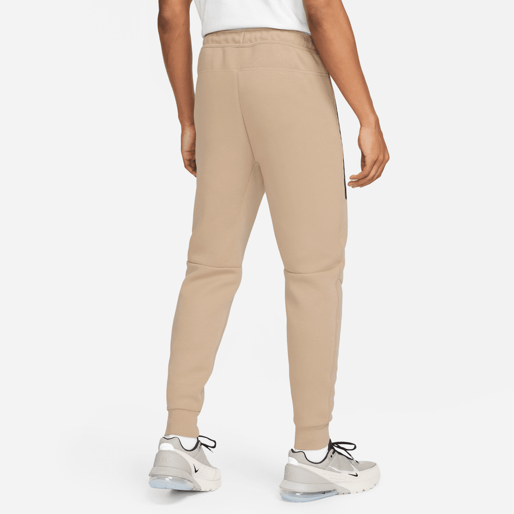 Nike Sportswear Tech Fleece Slim Fit Jogger