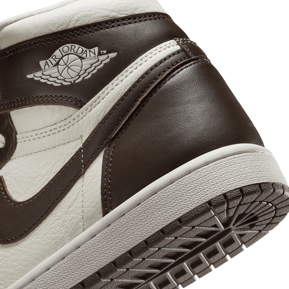 Wmns Air Jordan 1 Retro High OG