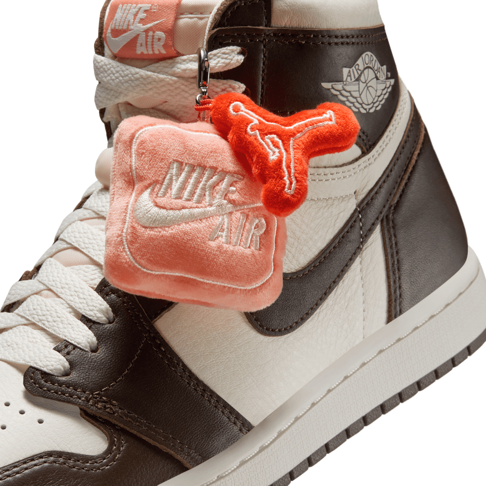 Wmns Air Jordan 1 Retro High OG