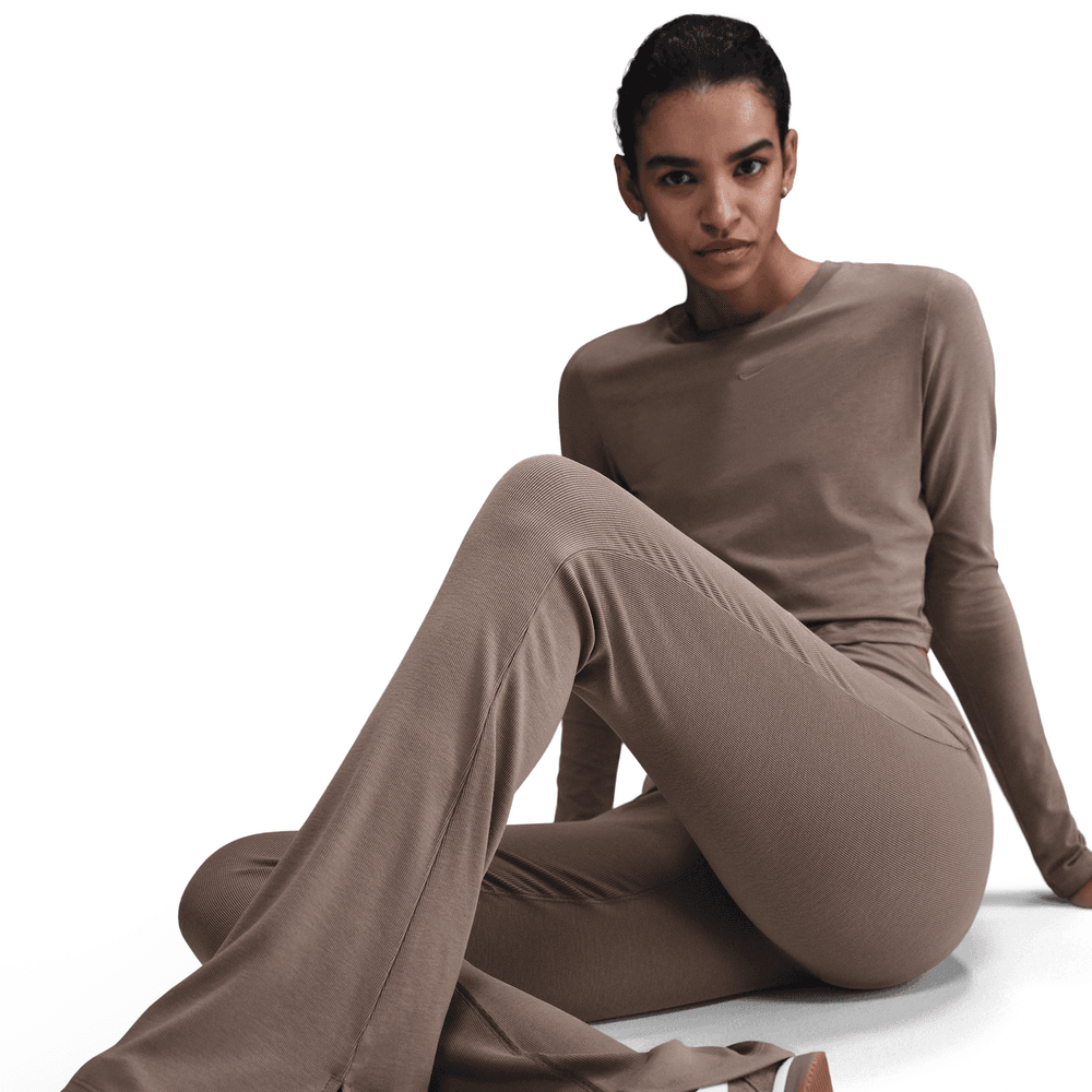 Wmns Nike Sportswear Chill Knit Flared Legging