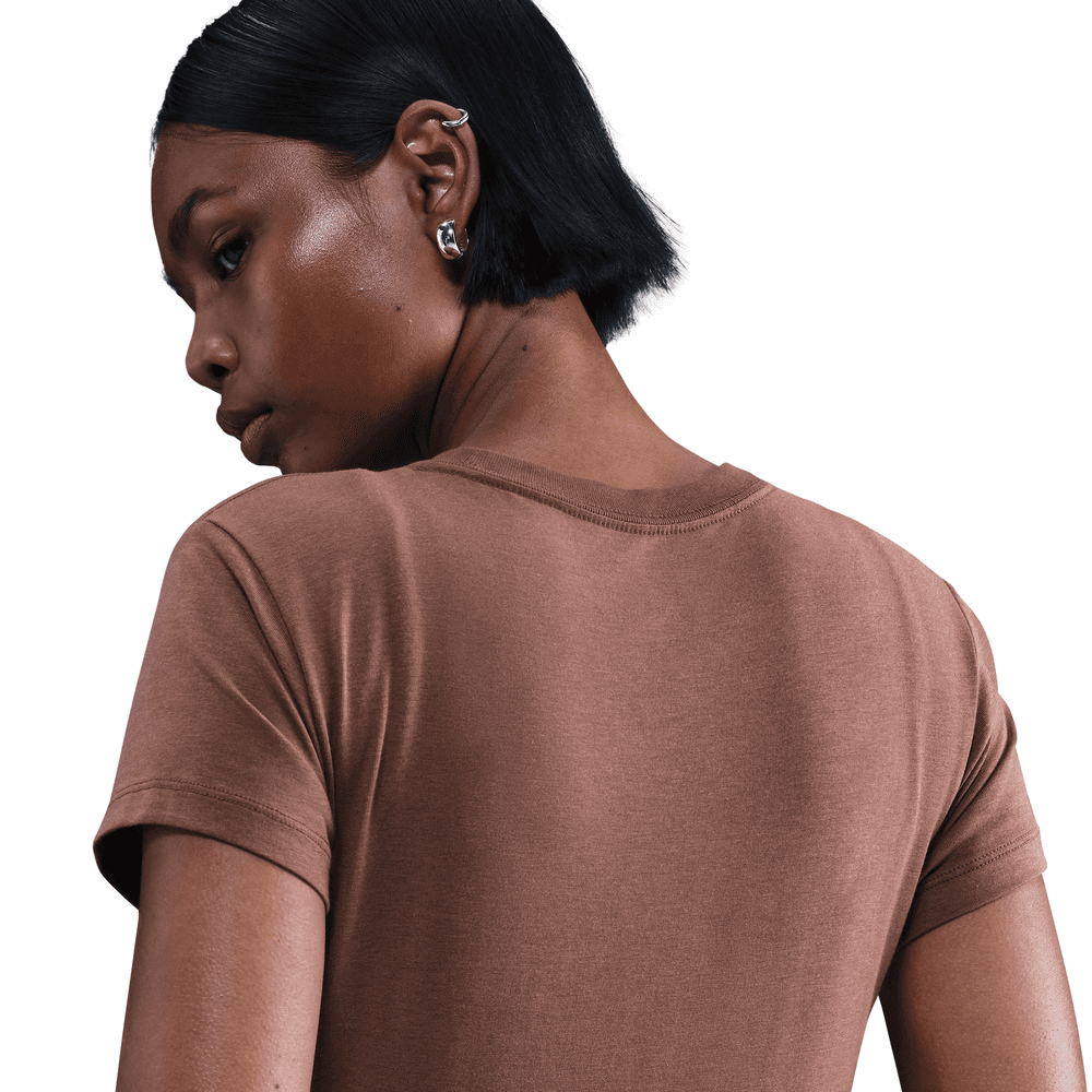 Wmns Nike Sportswear Chill Knit Tee 