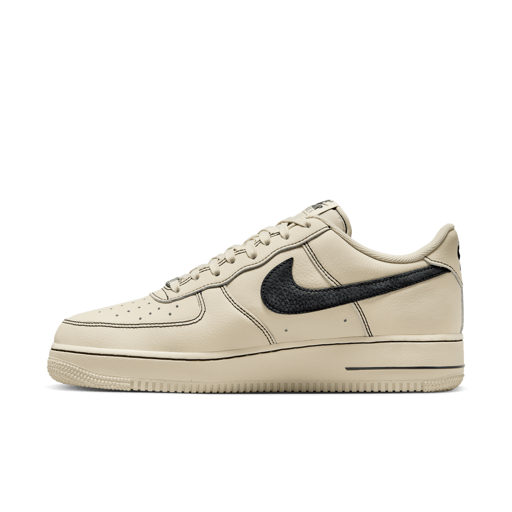 Nike Air Force 1 '07 LV8