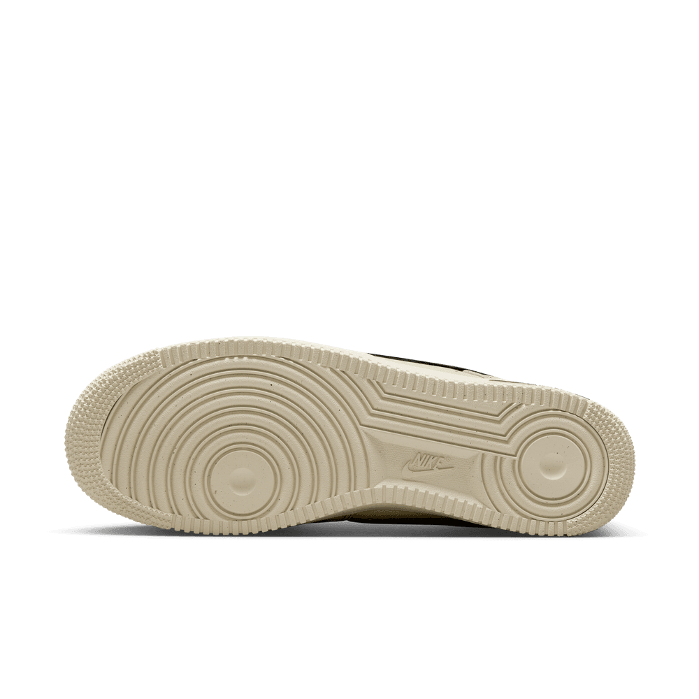 Nike Air Force 1 '07 LV8