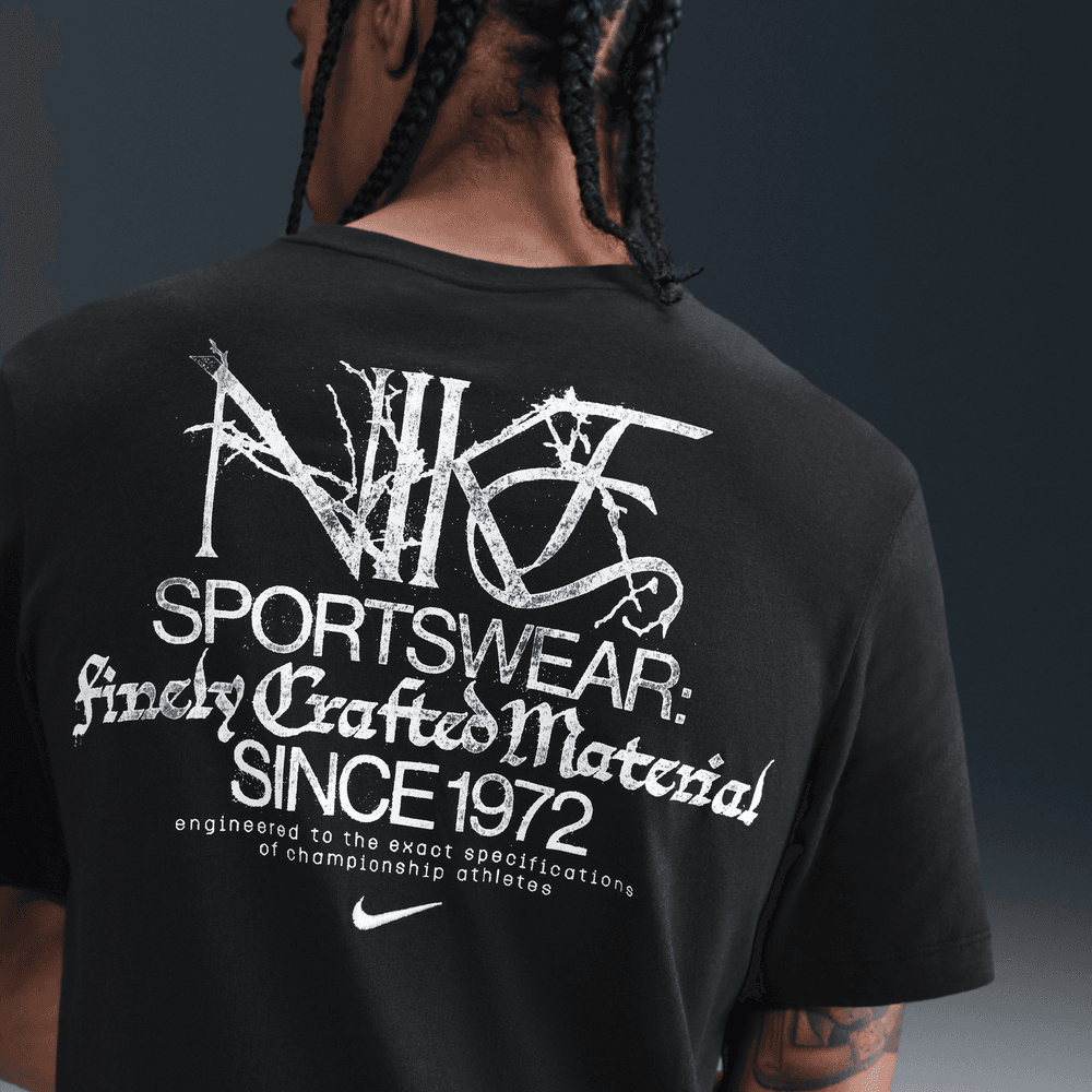 have a nike vibe t shirt