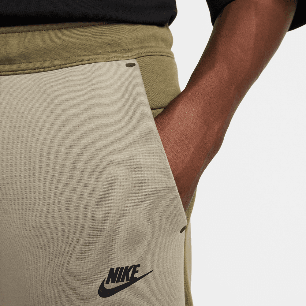 nike tech fleece joggers in khaki