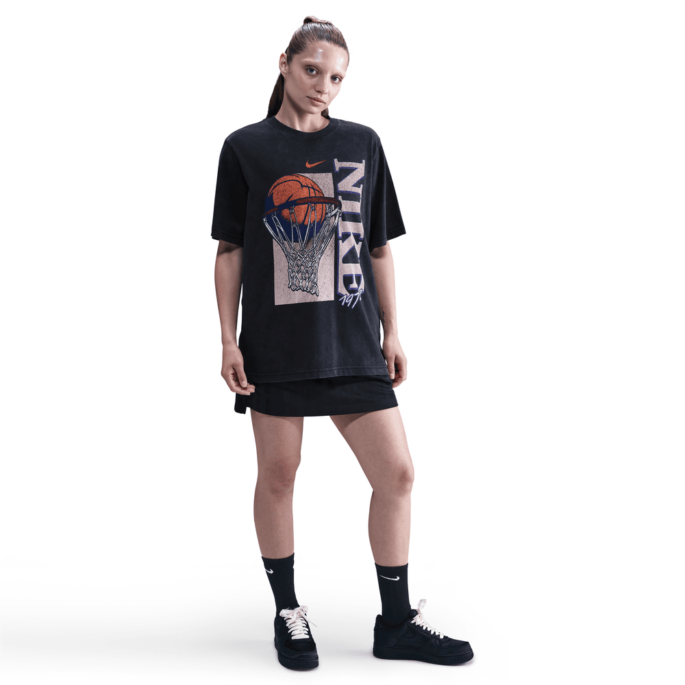 Wmns Nike Basketball VTG Lockup Tee 