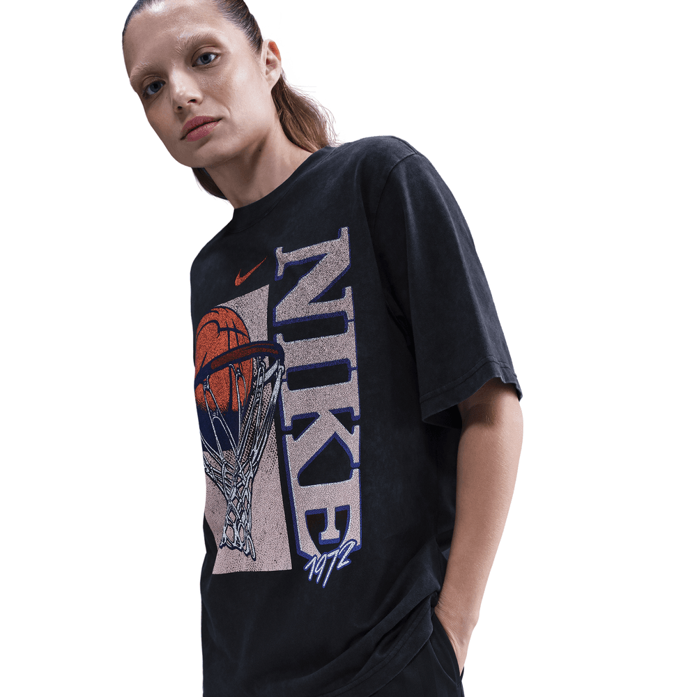 Wmns Nike Basketball VTG Lockup Tee 