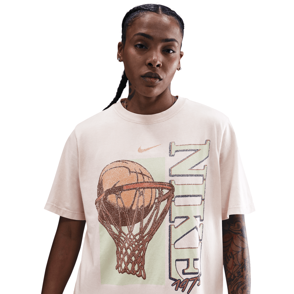 Wmns Nike Basketball VTG Lockup Tee 