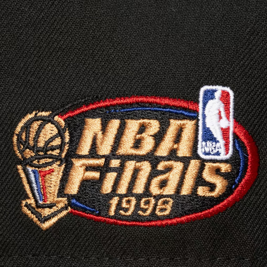 M&amp;N NBA Chicago Bulls Legacy Made Champ Pro Snapback Hat