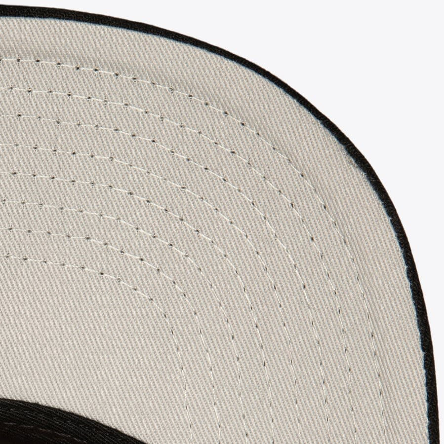 M&N Crown Jewels Pro Snapback Chicago Bulls