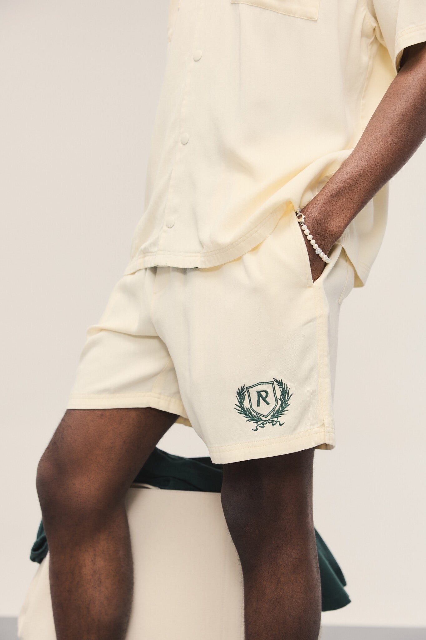 Represent Crest Short