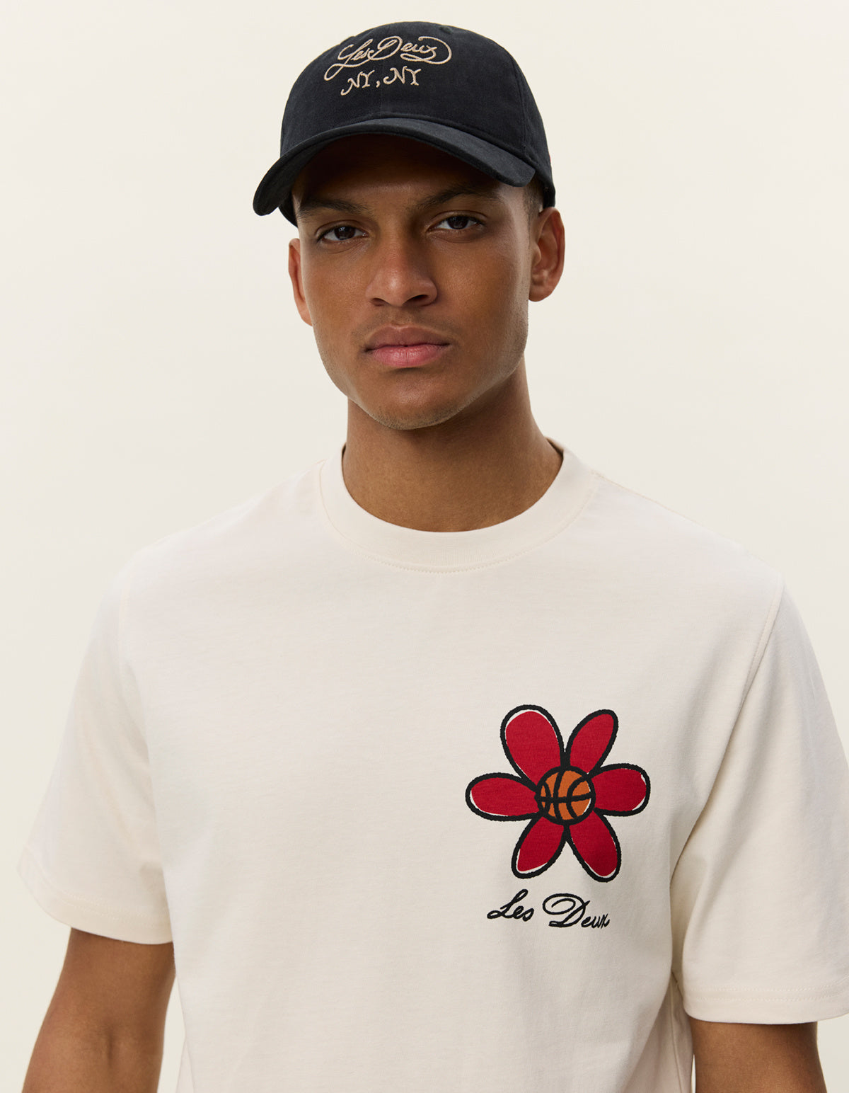 Les Deux Flower Basket Tee 'Ivory|1000835-215|Top Fashion