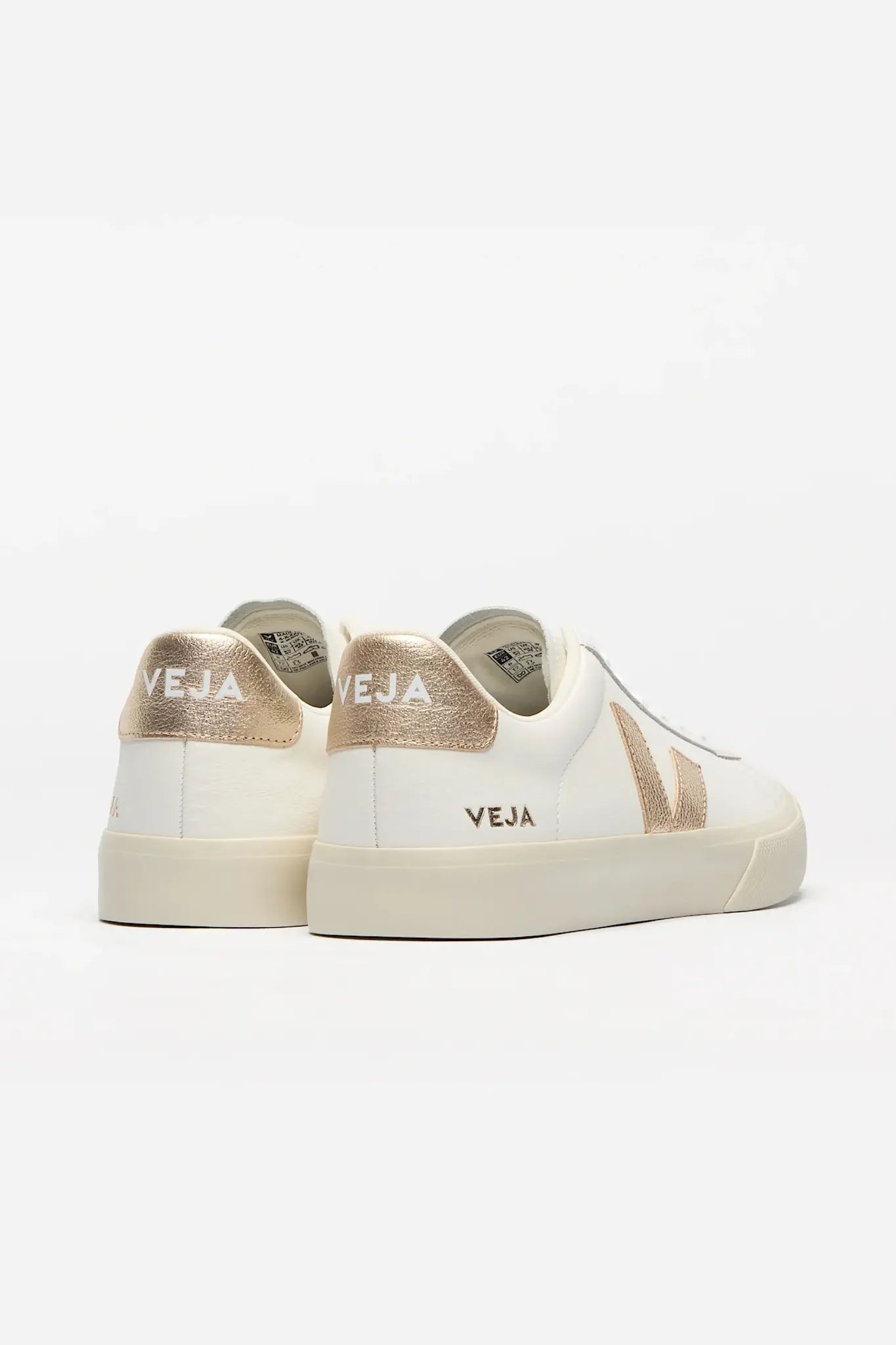 Veja Campo Leather