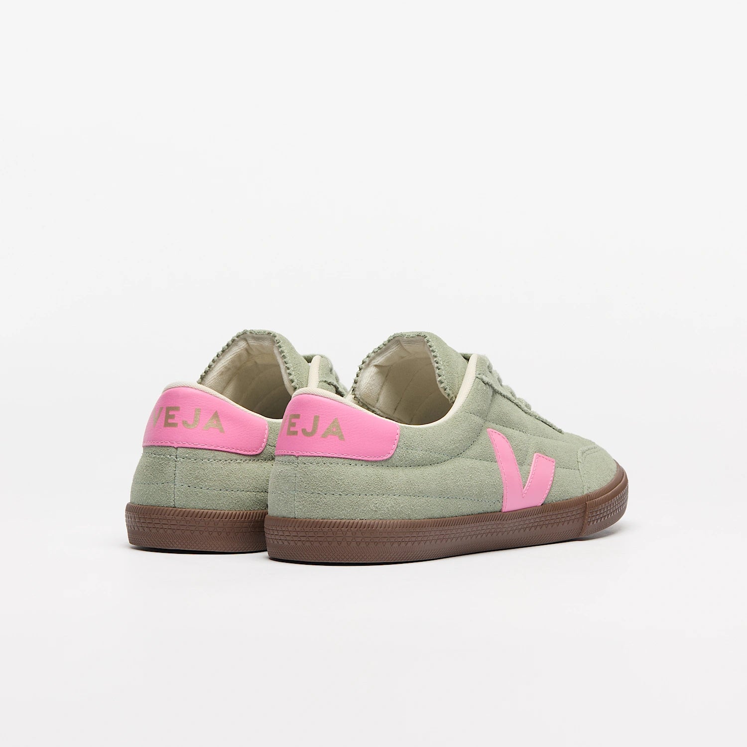 Veja Panenka Suede