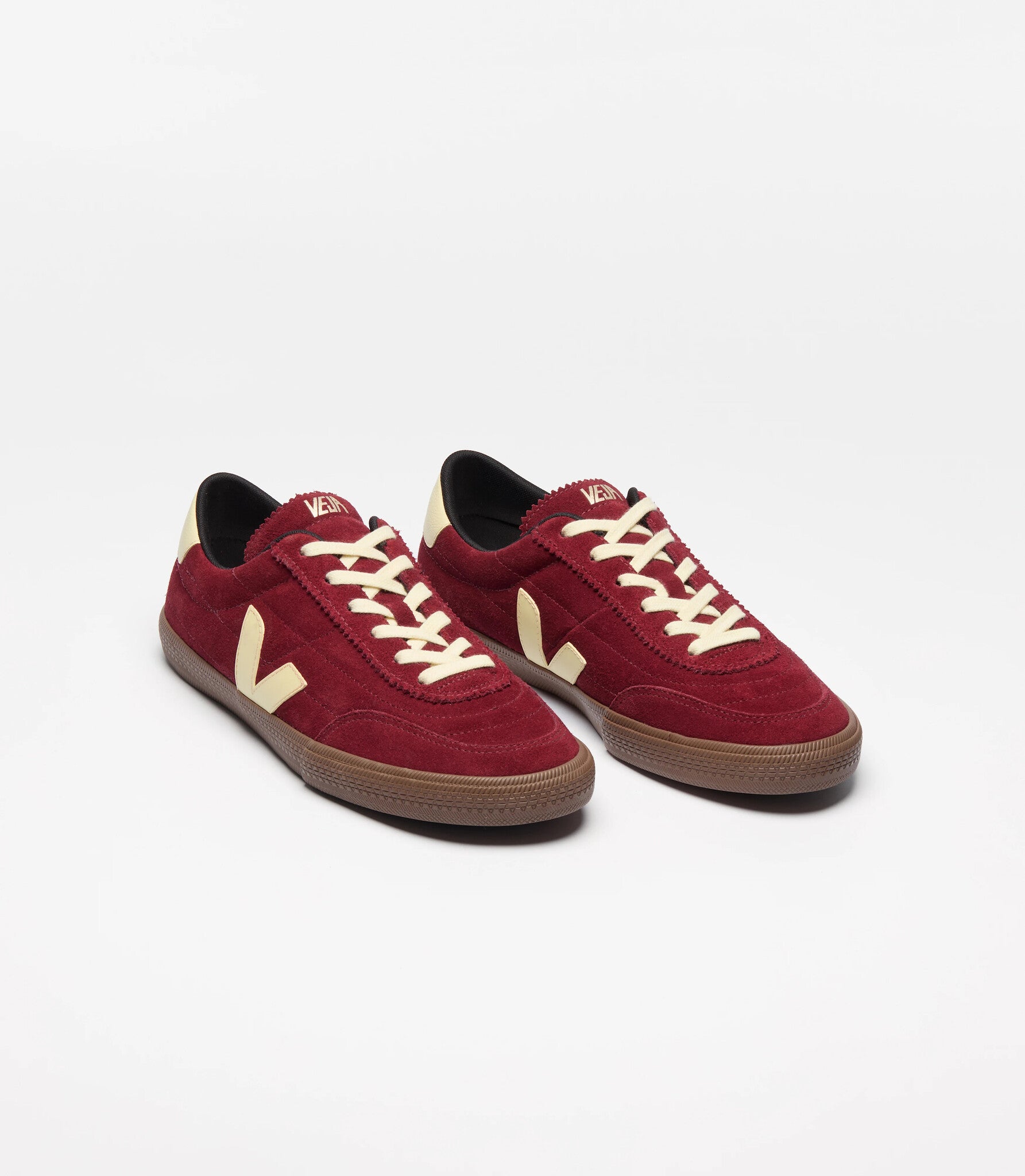 Veja Panenka Suede 