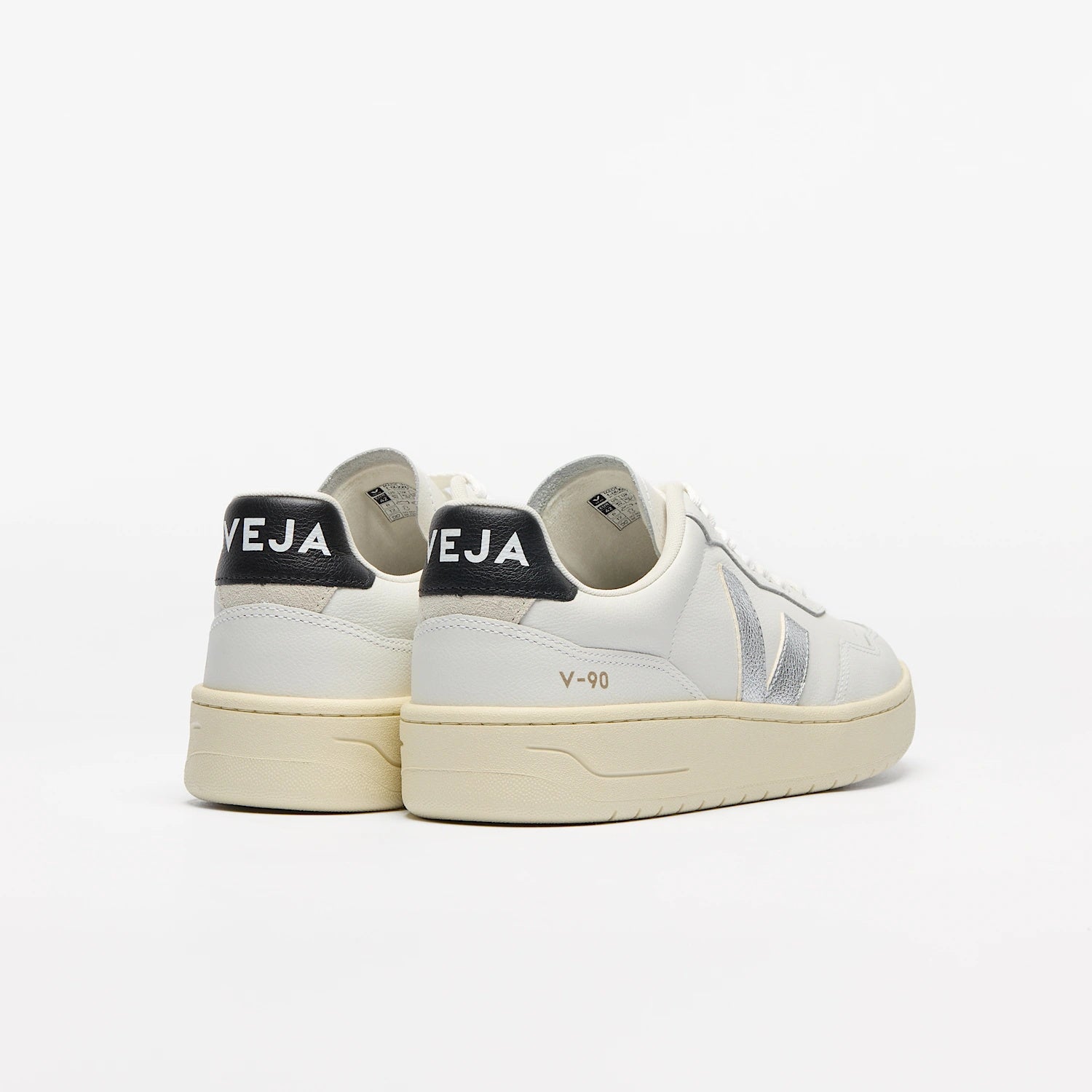 Veja V-90 Leather 